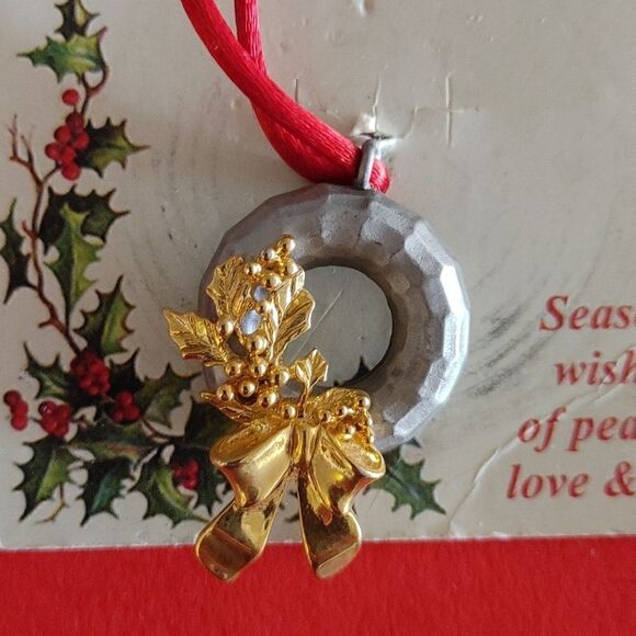 MERRY CHRISTMAS PEWTER GRAY TREE ORNAMENTS. - Picture 2 of 5